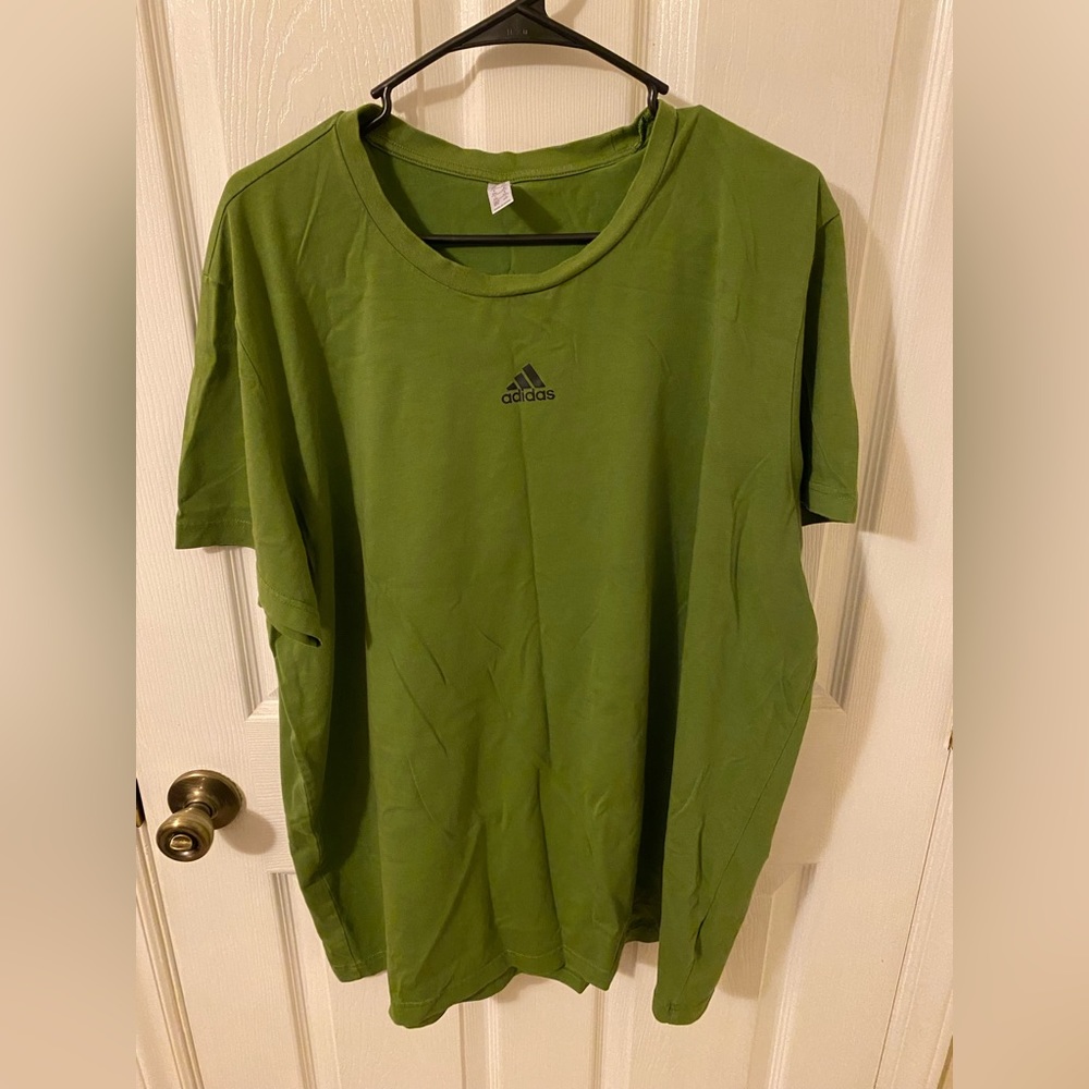 ADIDAS T SHIRT